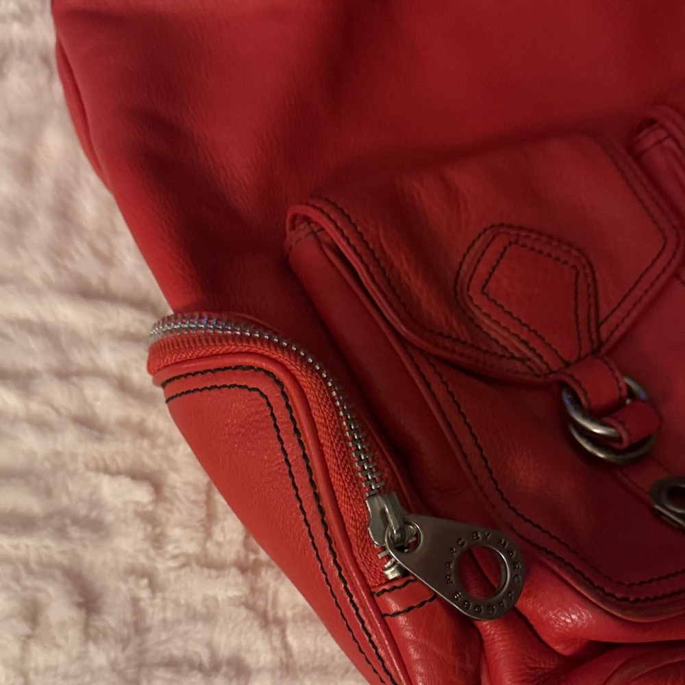 Vintage Marc by Marc Jacobs Double Pocket Coral Red Leather Shoulder Bag - Picture 4 of 11